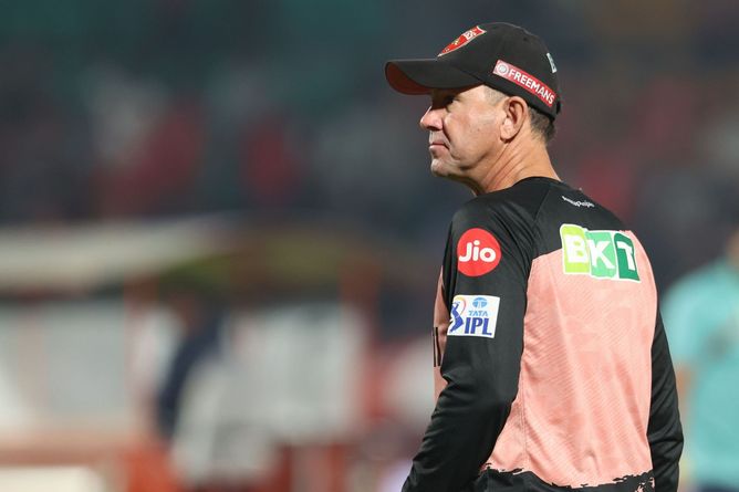 “Only he could have pulled that off" - PBKS CEO showers praise on Ricky Ponting for pep talk amidst IPL 2025 suspension