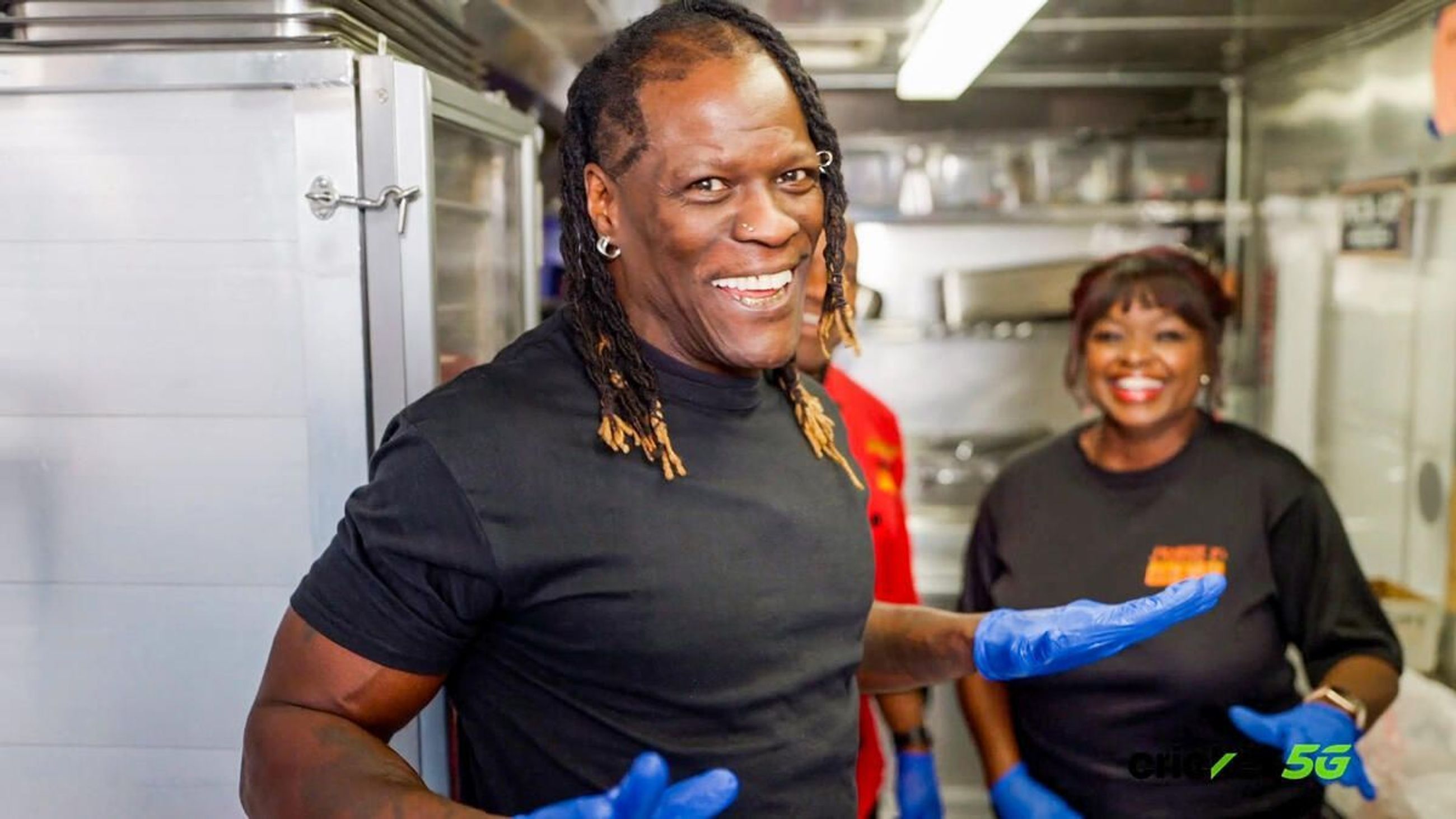 R-Truth (Picture courtesy: WWE.com)