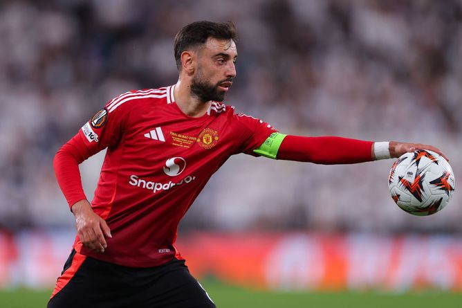 European giants keen on signing Manchester United captain Bruno Fernandes as priority target snubs potential move: Reports