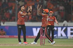 IPL 2025: Predicting 3 players who could pick up the most wickets in today’s GT vs SRH match ft. Harshal Patel