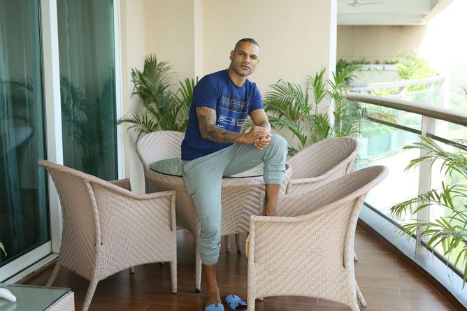 Cheerful Shikhar Dhawan spotted with his Irish girlfriend Sophie Shine [Watch]