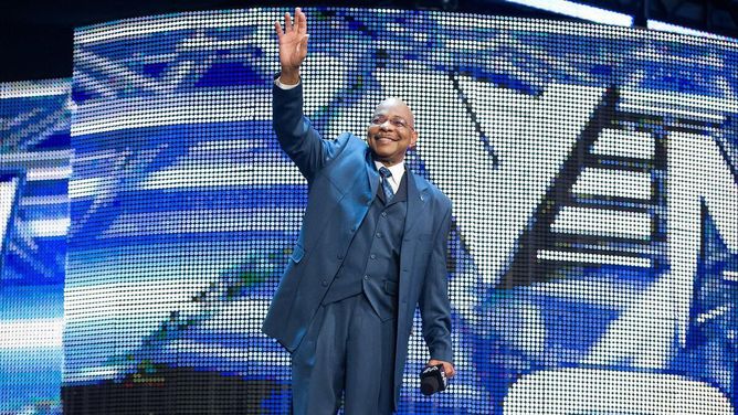 Released WWE star might have had backstage heat, Teddy Long thinks (Exclusive)