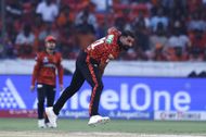 تحمل محمد شامي سباقًا مخيبًا للآمال في IPL 2025. (P / C: Getty)