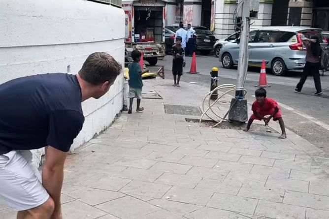 GT star plays cricket with young kids on the streets of Mumbai amid IPL 2025 [Watch]