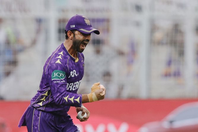 Ajinkya Rahane takes a brilliant running catch to send Vaibhav Suryavanshi packing for 4 in KKR vs RR IPL 2025 game [Watch]