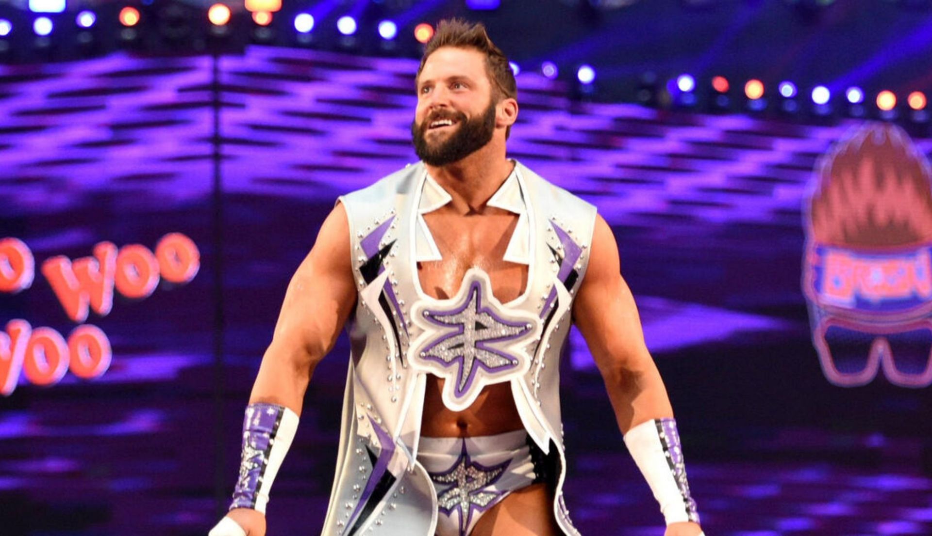 मैट कार्डोना (ज़ैक रायडर) एंट्री करते हुए (Photo: WWE.com)