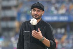 “Mai darr gaya” - Harbhajan Singh recalls in front of Ambati Rayudu their ugly on-field fight during RR vs MI IPL 2025 match [Watch]