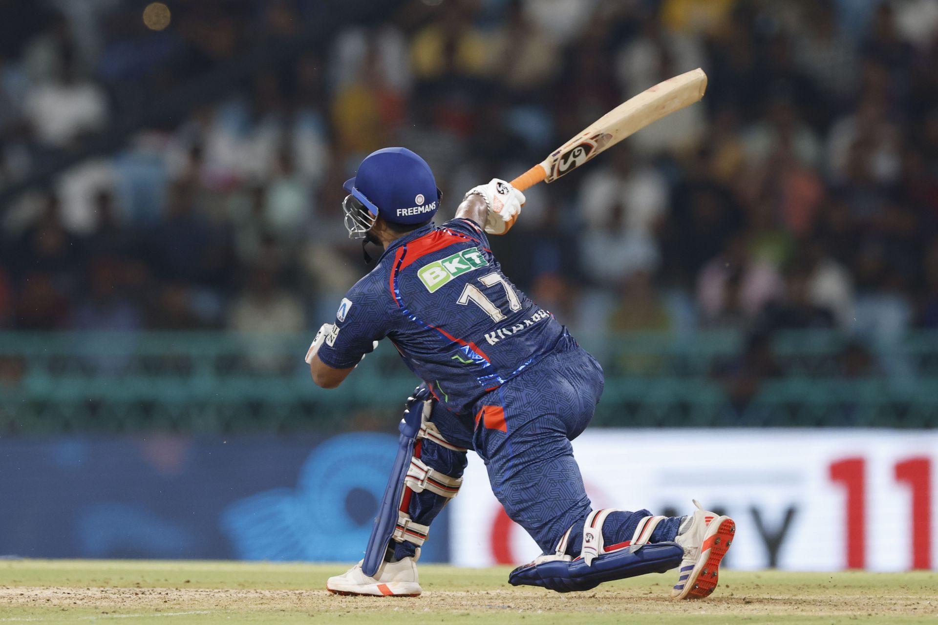 Rishabh Pant smashed an unbeaten hundred in LSG&#039;s IPL 2025 clash against RCB. [P/C: Getty]