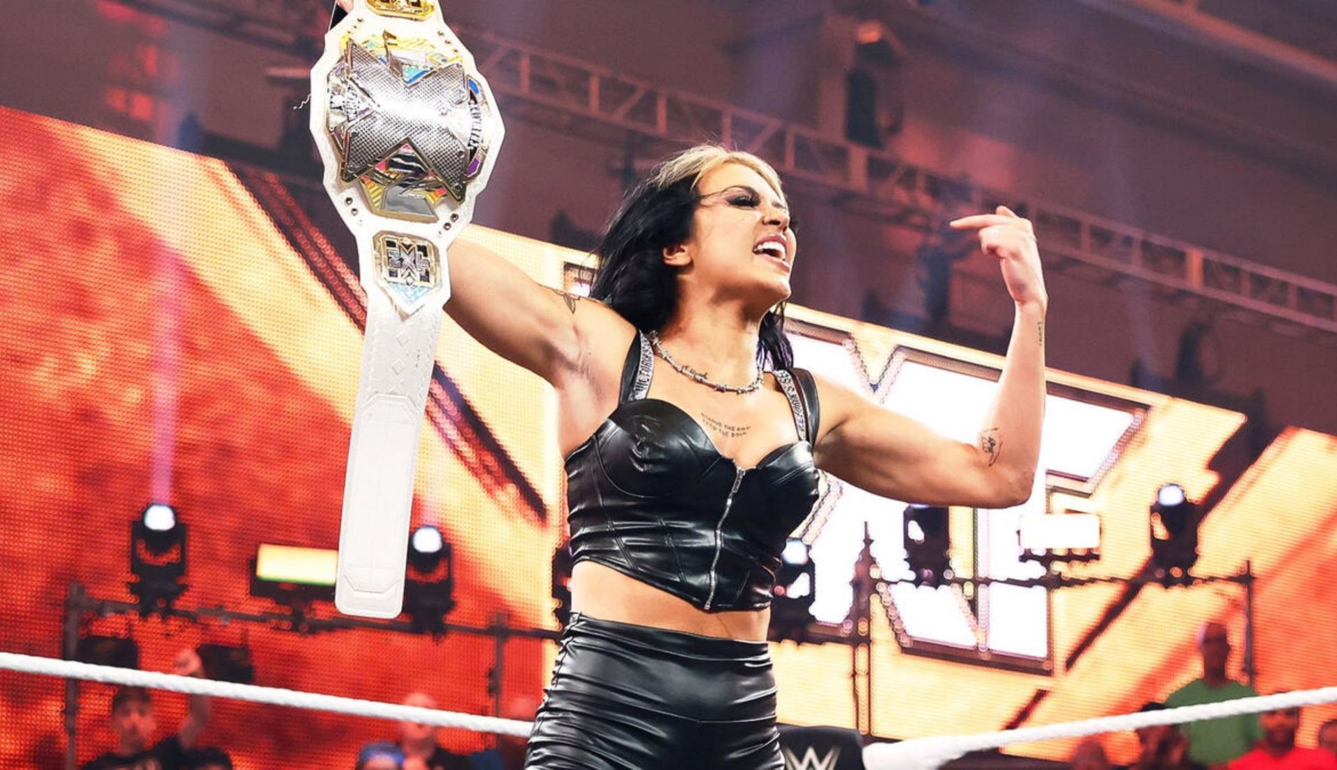 कोरा जेड NXT विमेंस चैंपियनशिप के साथ (Photo: WWE.com)