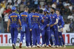Genelia D’Souza leaves Wankhede Stadium with kids after MI vs DC IPL 2025 match [Watch]