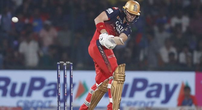 "Far better than blind slogger Phil Salt" - Fans in awe of Jacob Bethell's maiden IPL fifty in RCB vs CSK 2025 match