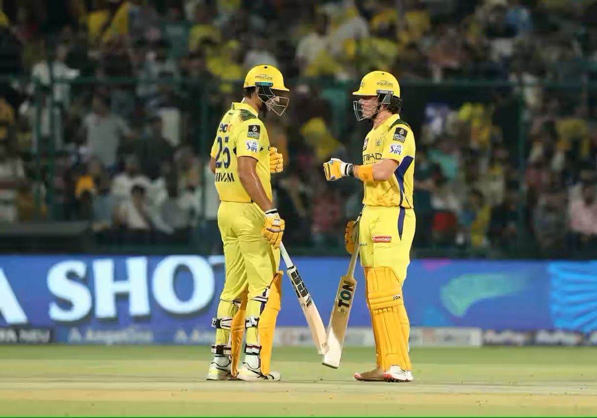 शिवम दुबे और डेवाल्ड ब्रेविस (Photo Credit - IPLT20.COM)