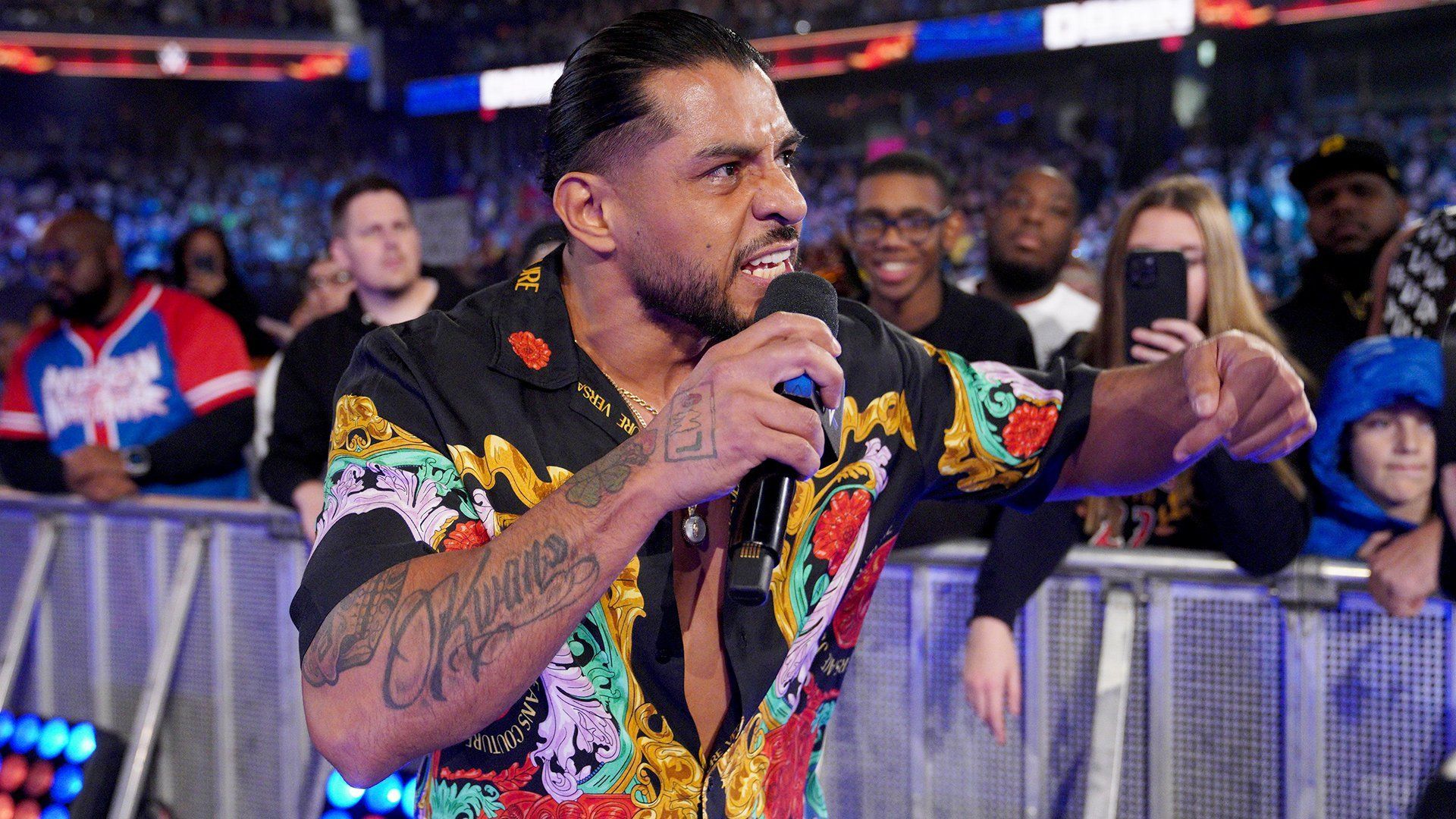 Santos Escobar made a mistake on SmackDown (Image via WWE.com)
