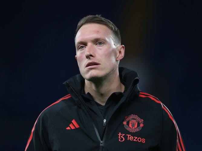 "Would be a top signing" - Phil Jones urges Manchester United to sign ex-Arsenal star to bolster Ruben Amorim's squad
