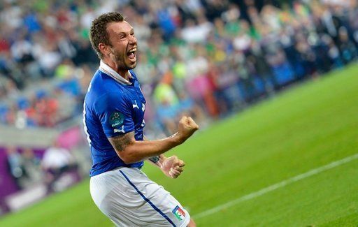Italy reaches the Euro 2012 quarter-finals with a 2-0 defeat of Ireland