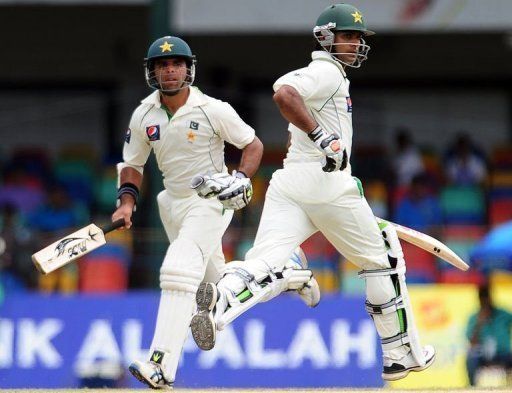 Taufeeq Umar (left) scored a quickfire 65 to help Pakistan put on 78 for the first wicket