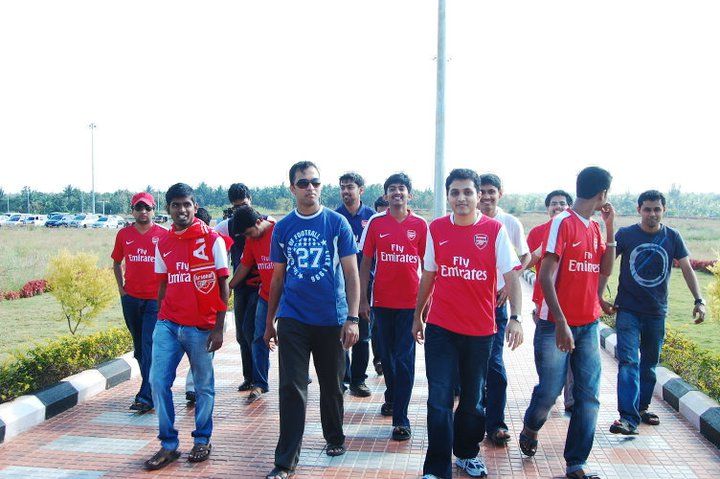 Die-hard supporters, regardless of where they are, will do their bit to support their club - even if it means shelling out money to buy official merch. (Image Credit: Bangalore Gunners FB Page)