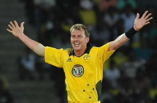 Australian pace bowler Brett Lee has announced his retirement from international cricket