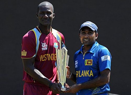 West Indies captain Darren Sammy (left)and his Sri Lankan counterpart Mahela Jayawardene pose with the Twenty20 trophy