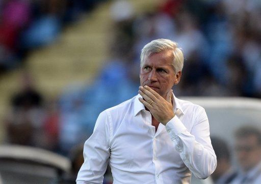 Pardew knows that the players&#039; behaviour is crucial to ensuring the volatile atmosphere doesn&#039;t boil over
