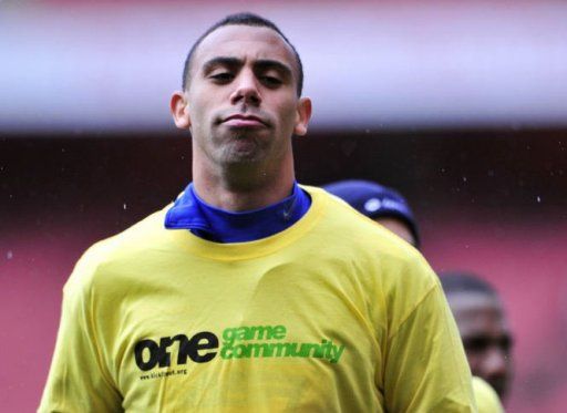 Ferdinand and his brother, the Manchester United defender Rio Ferdinand, had refused to wear the T-shirts last weekend