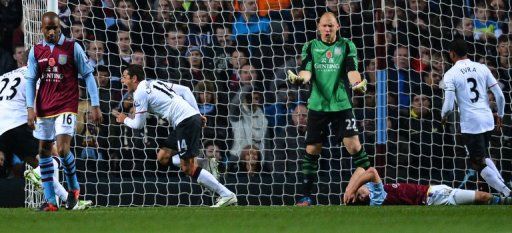 United&#039;s stunning comeback gives them a four-point lead over second-placed Chelsea