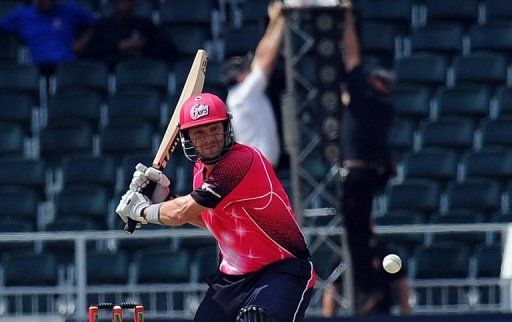 Shane Watson took a fitness test Tuesday as he pushed for a recall as a batsman only for Thursday&#039;s Adelaide Test