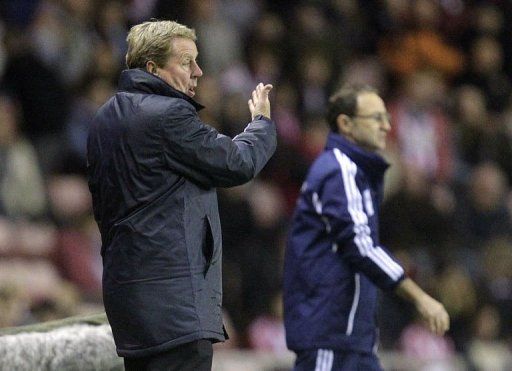 Queens Park Rangers&#039; manager Harry Redknapp (L)