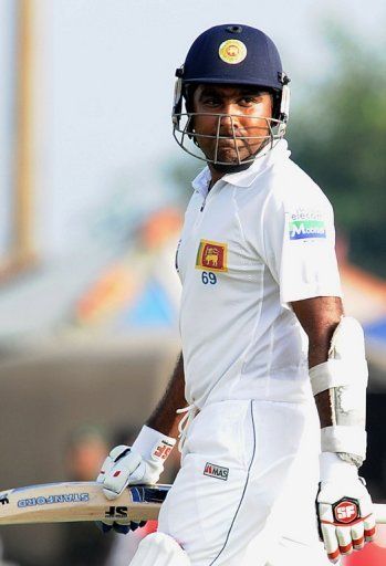 Sri Lankan Mahela Jayawardene heads to Australia in December for a three-Test series with no immediate signs of retiring