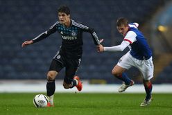 Lucas Piazon takes aim at Chelsea players