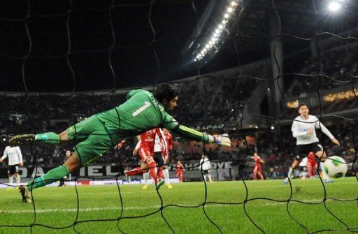 El Ahly&#039;s Sherif Akramy concedes a goal against Corinthians in Toyota on December 12, 2012