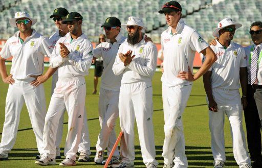 The South African team after the third Test match between South Africa and Australia in Perth on December 3, 2012