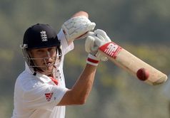 Trott extends England's lead to 165 at Day 4 end
