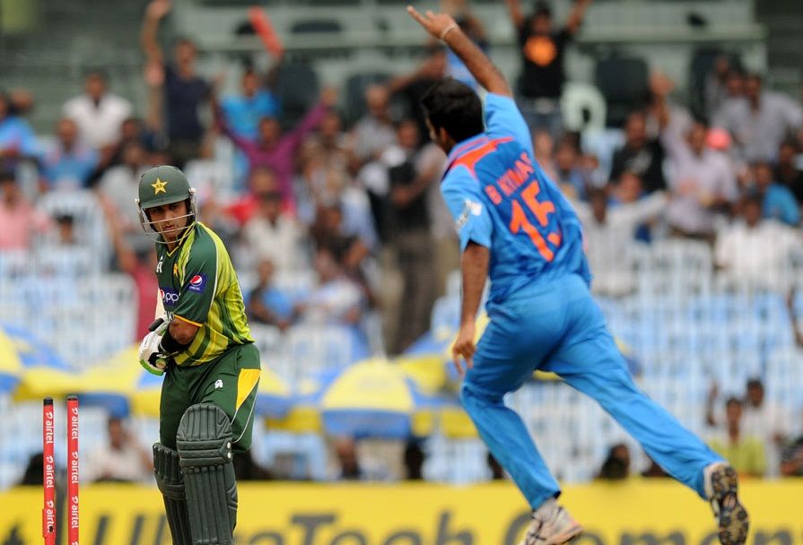 Bhuvneshwar Kumar dismisses Mohammed Hafeez off his first ever ODI delivery (credit: indian-cricket-team-updates.blogspot.com)