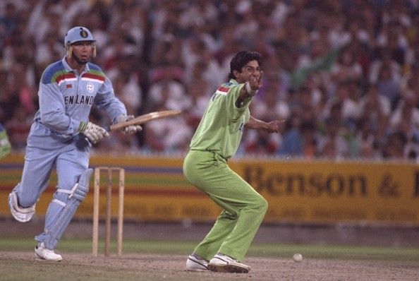 Akram swung the 1992 final in Pakistan&#039;s favor; here seen appealing for Derek Pringle&#039;s wicket