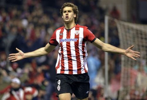 Athletic Bilbao's forward Fernando Llorente celebrating after scoring in Bilbao on February 4, 2012