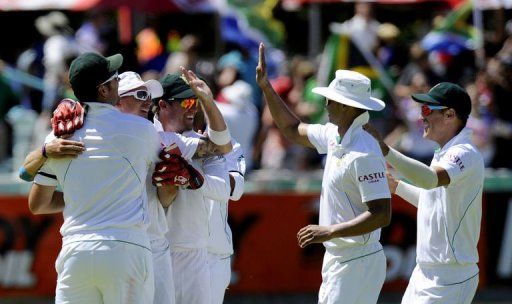 South Africa celebrate winning the first Test against New Zealand at Newlands in Cape Town on January 4, 2013