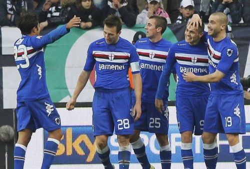 Sampdoria's Mauro Icardi (2nd R) celebrates with teammates after scoring in Turin, on January 6, 2013