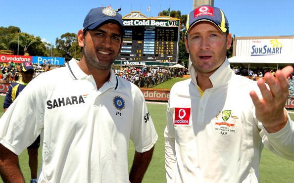 Indian captain MS Dhoni (L) and Australi