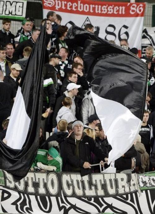 Moenchengladbach fans cheer their team against Olympique de Marseille in Marseille on November 8, 2012