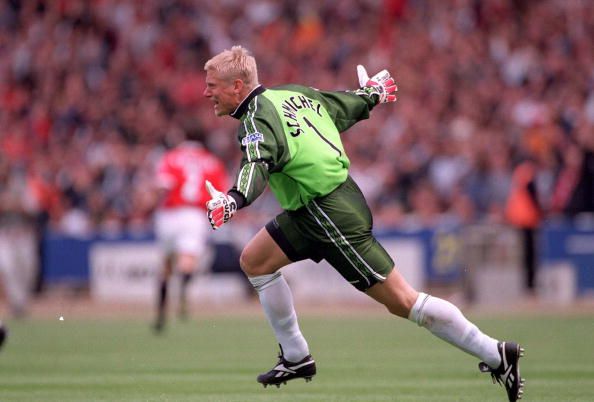 22nd MAY 1999. F.A.Cup Final. Wembley. Manchester United 2 v Newcastle United 0. Manchester United&#039;s Peter Schmeichel celebrates after Teddy Sheringham&#039;s early goal.