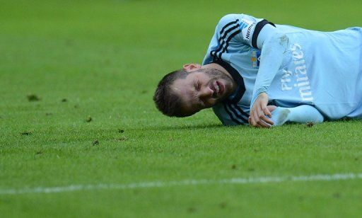 Hamburg&#039;s Dutch midfielder Rafael Van der Vaart during the clash with Borussia Dortmund on February 9, 2013