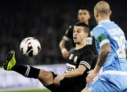 Juventus' forward Sebastian Giovinco controls the ball during the Serie A match against SSC Napoli on March 1, 2013