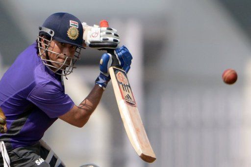 Sachin Tendulka plays a shot during a training session in Mumbai on November 11, 2012