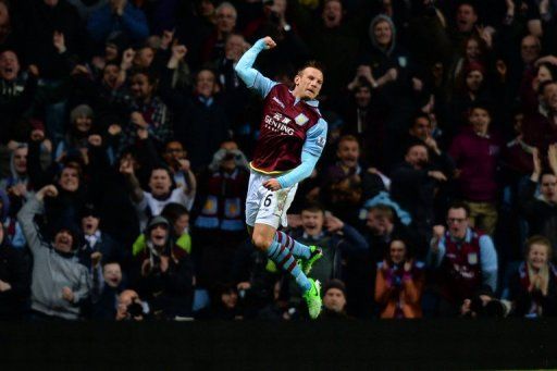 Aston Villa striker Andreas Weimann celebrates scoring his team&#039;s second goal against Sunderland on April 29, 2013