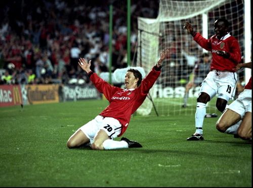 Ole Gunnar Solskjaer celebrates scoring the second goal for Manchester United