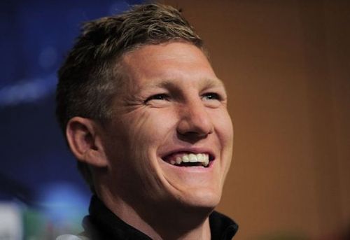 Bayern Munich's German Bastian Schweinsteiger smiles during a press conference in Barcelona on April 30, 2013