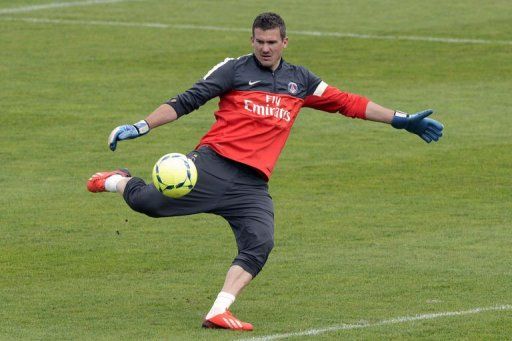 Paris Saint-Germain goalkeeper Ronan Le Crom takes part in a training session on May 10, 2013 in Saint-Germain-en-Laye