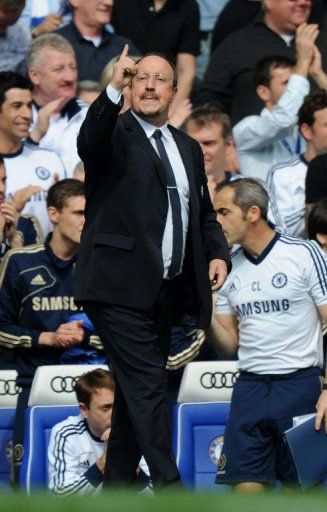 Chelsea&#039;s Rafael Benitez gestures from the touchline at Stamford Bridge in London on May 19, 2013