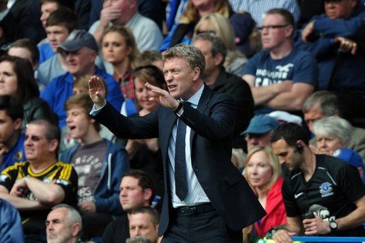 Everton manager David Moyes watches from the touchline during the Premier League match against Chelsea on May 19, 2013